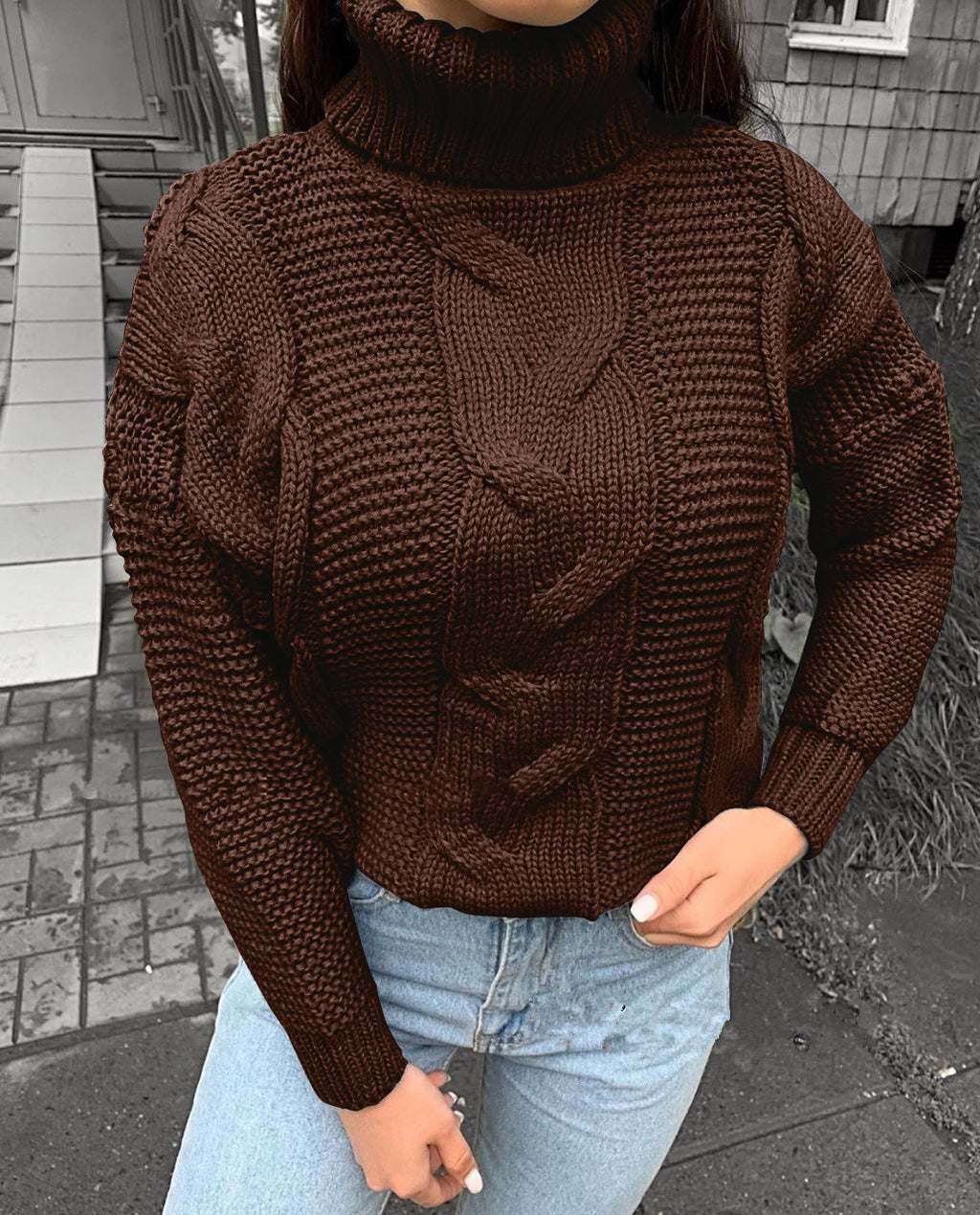Women's cable-knit turtleneck sweater - Casual and warm