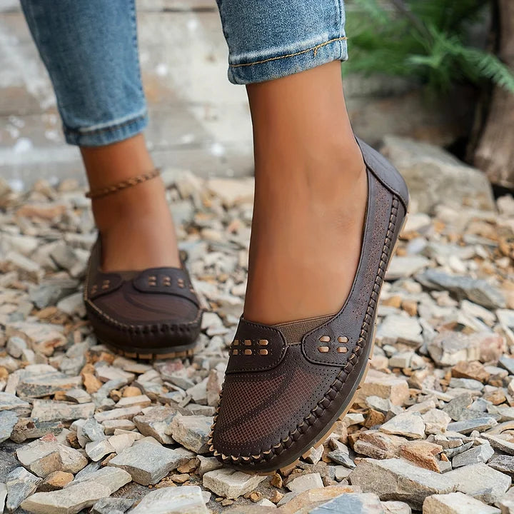 Scarpe ortopediche da donna – comode, eleganti e di supporto, perfette per camminare