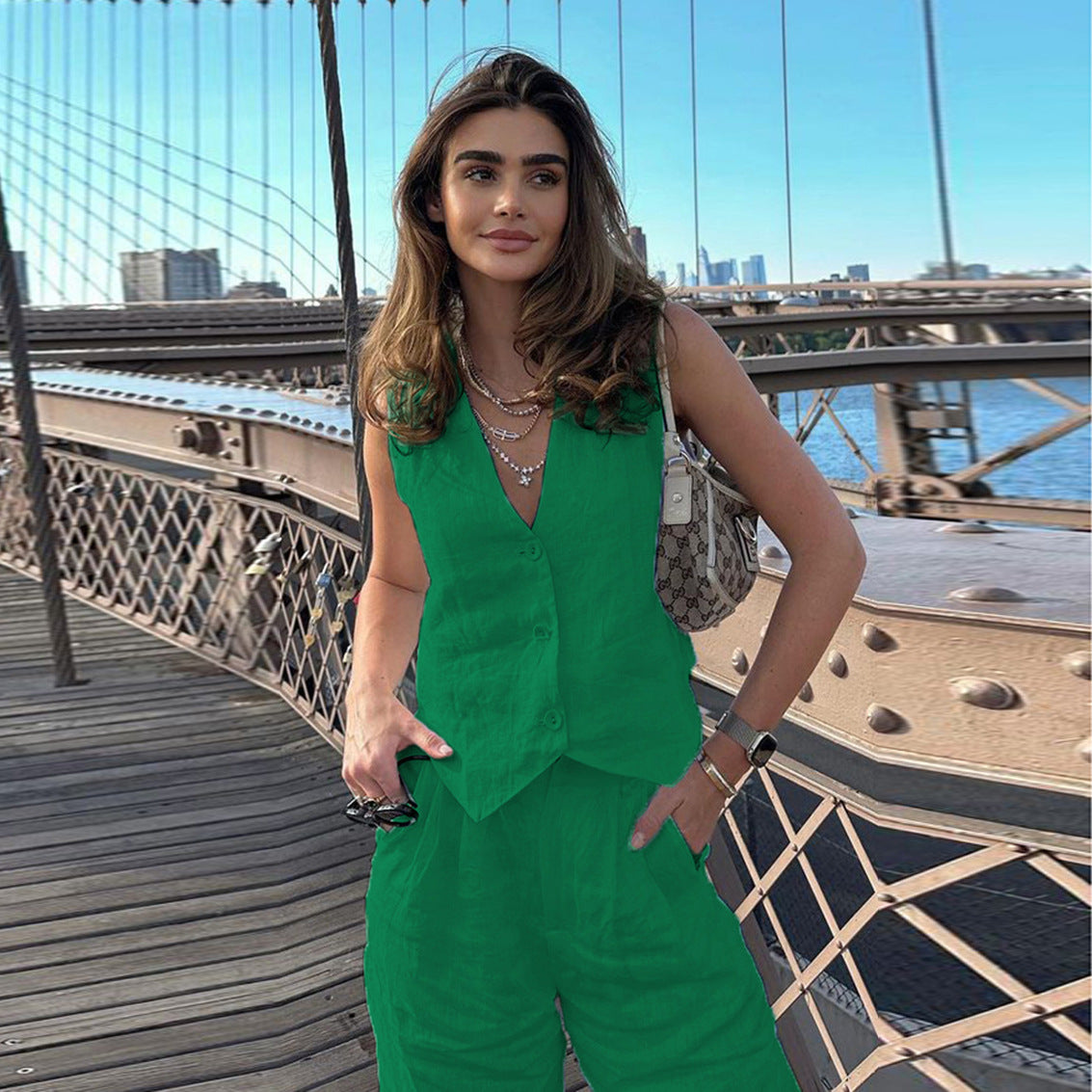 Set di pantaloni raffinati da donna abbinati a gilet slim
