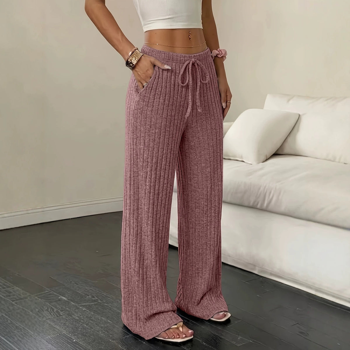Pantalon femme en maille côtelée à jambes larges – Confortable et moderne