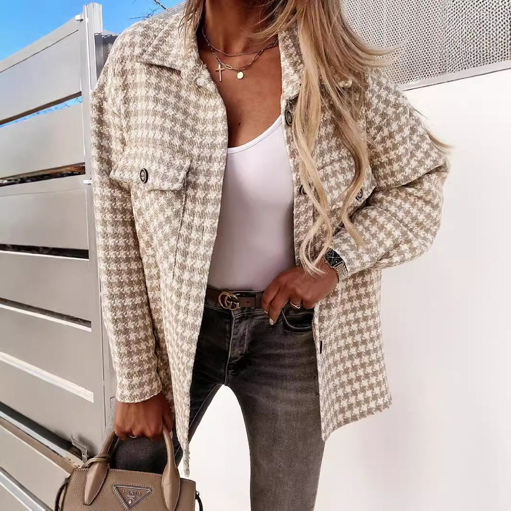 Women’s houndstooth wool coat – Chic and structured