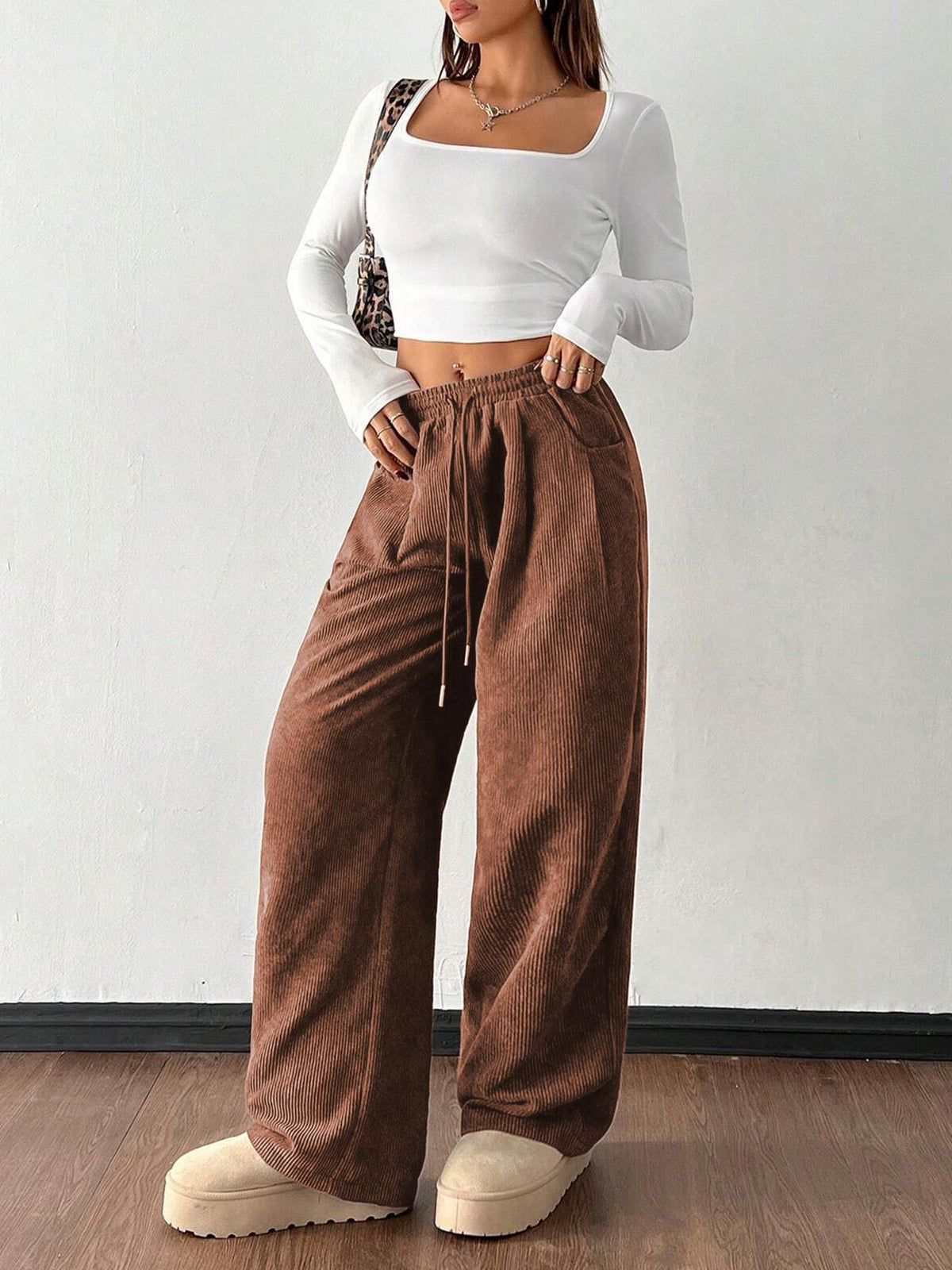 Pantalon femme en velours côtelé - Doux et tendance