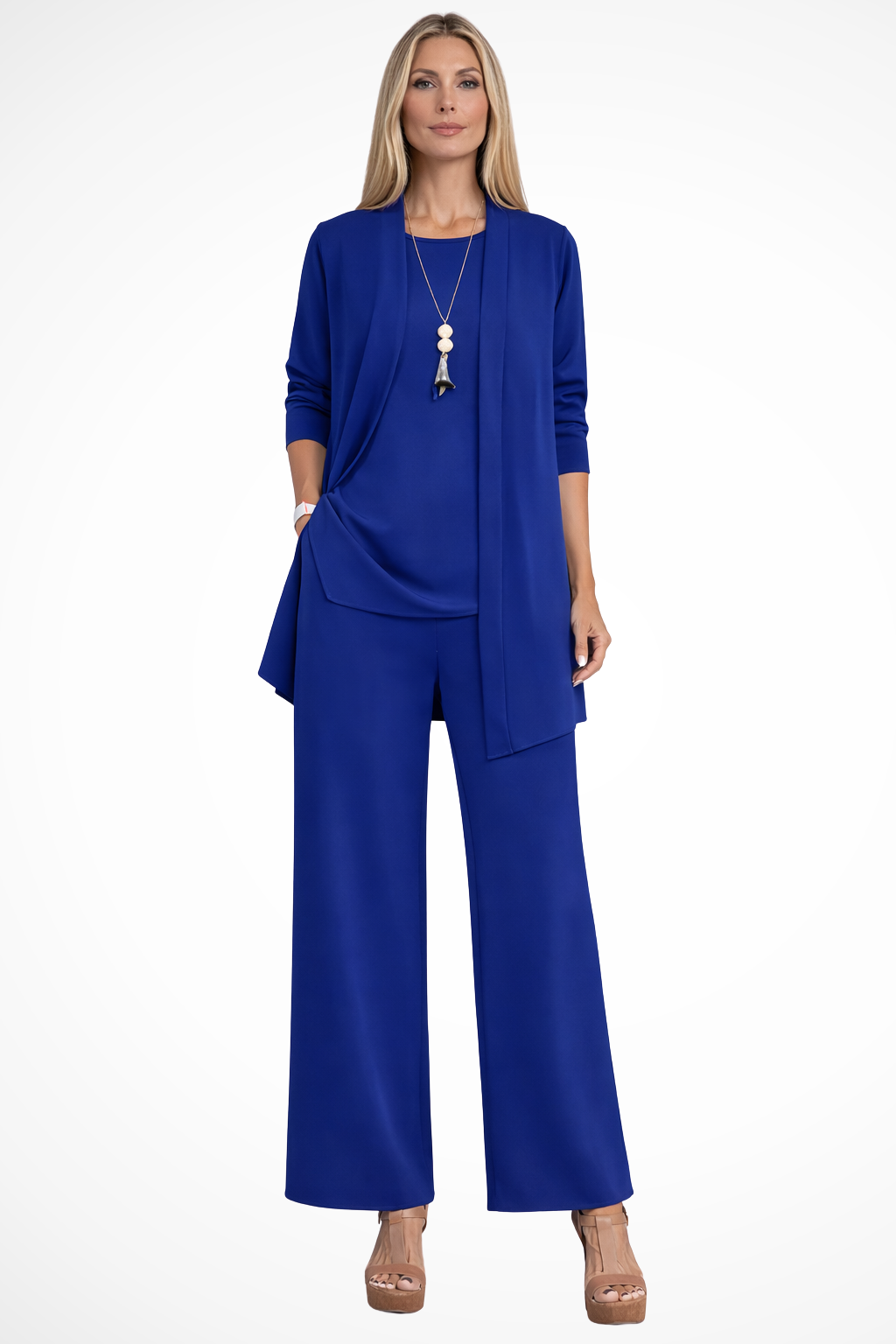 Completo elegante da donna a tre pezzi – Stile sofisticato e chic per occasioni formali e di lavoro