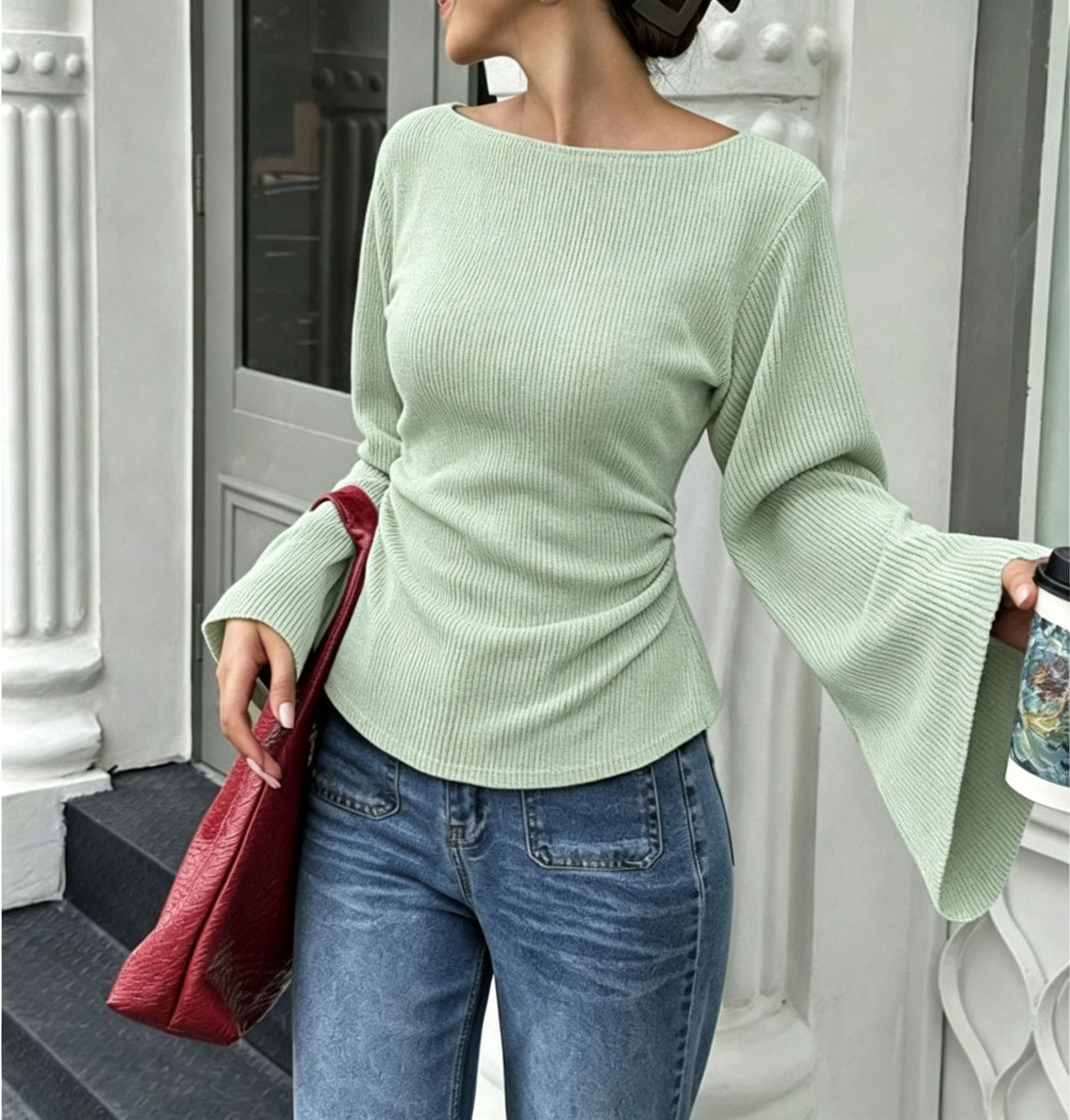 Top donna a costine con maniche svasate - Aderente ed elegante