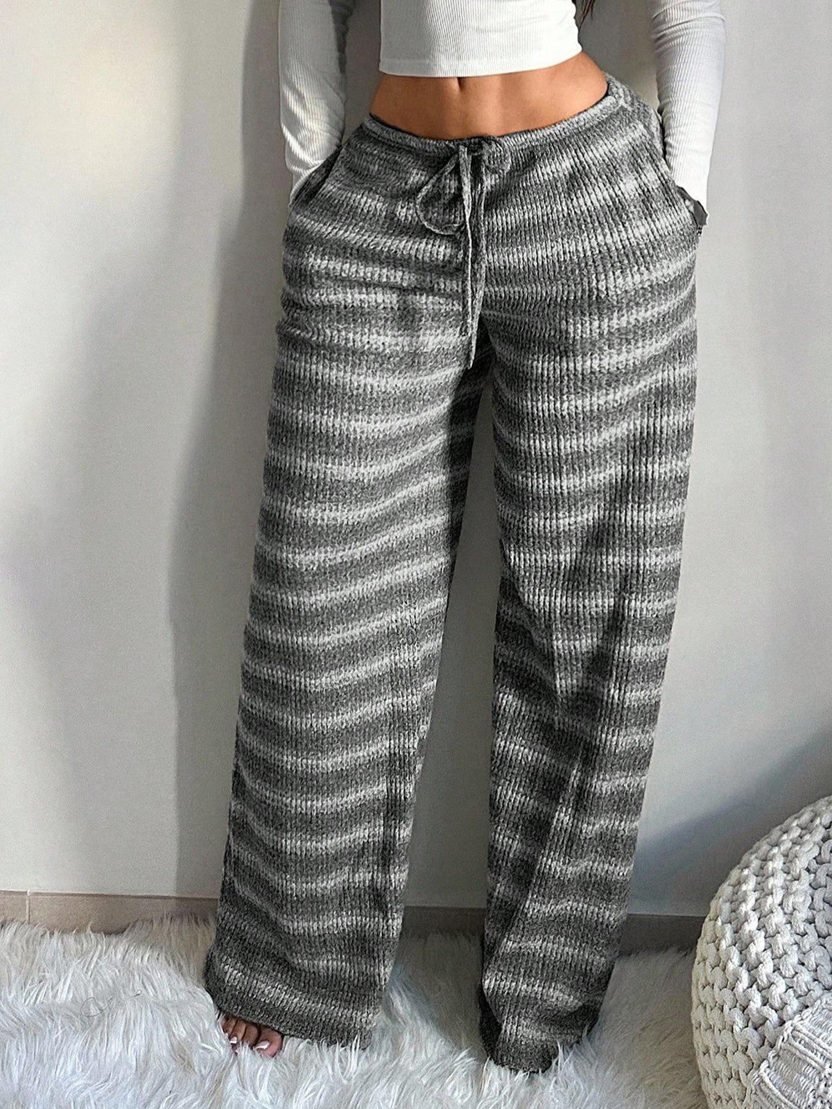 Pantalon femme rayé et ample - Fluide et confortable