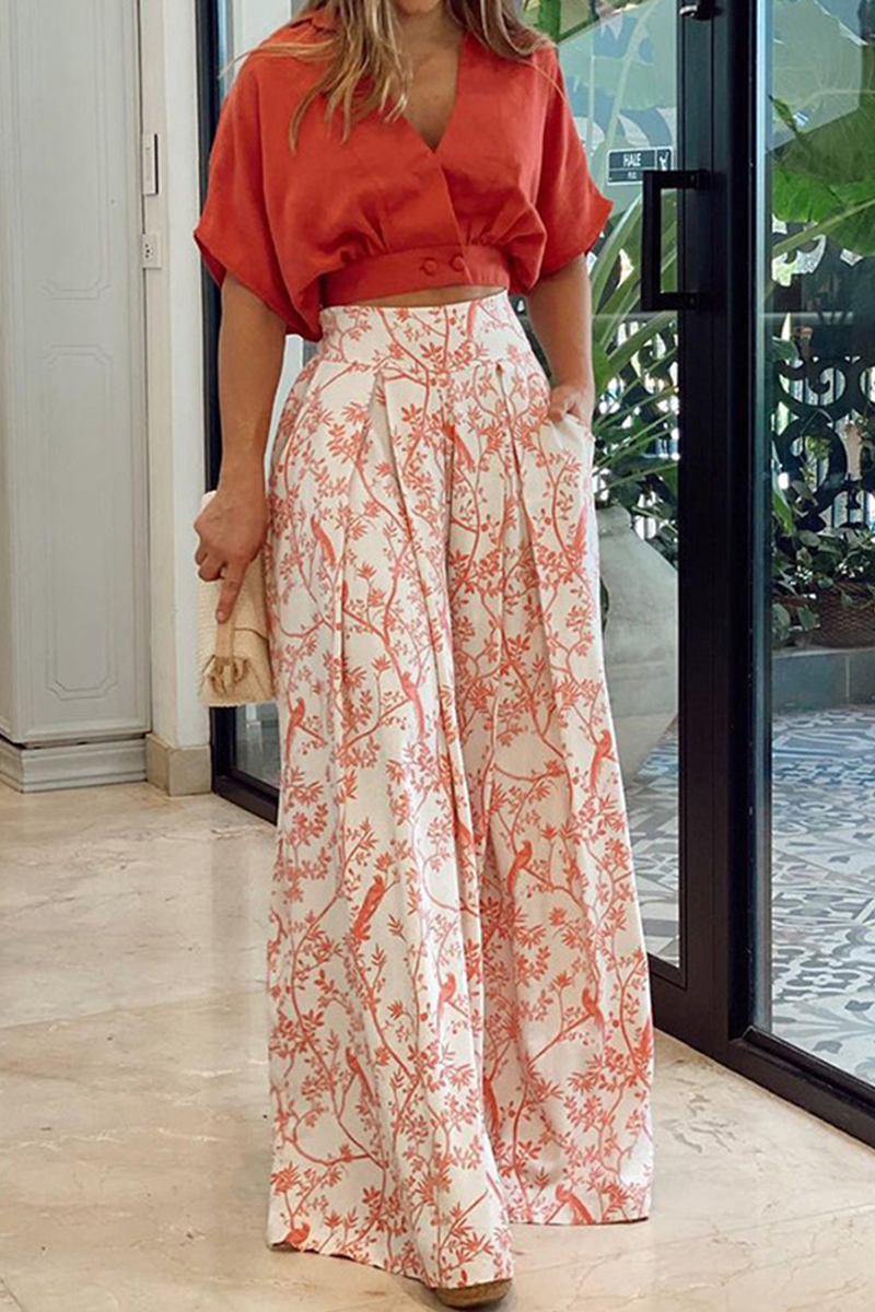 Completo da donna moderno ed elegante