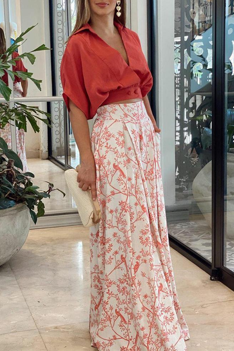 Completo da donna moderno ed elegante