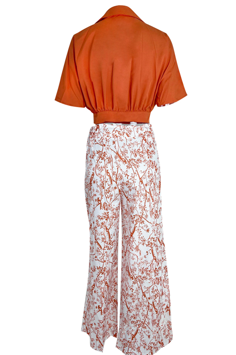 Completo da donna moderno ed elegante