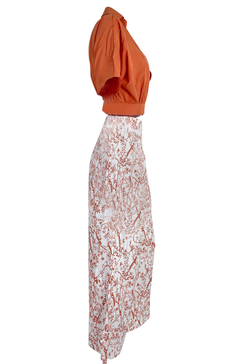 Completo da donna moderno ed elegante
