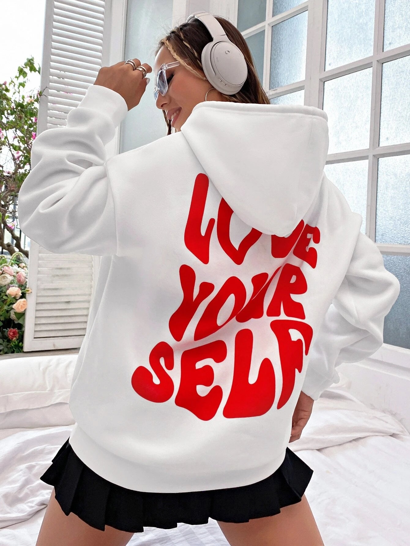 Sudadera con Capucha Suave para Mujer de Lujo – Estilo Cálido, Envolvente y Moderno.