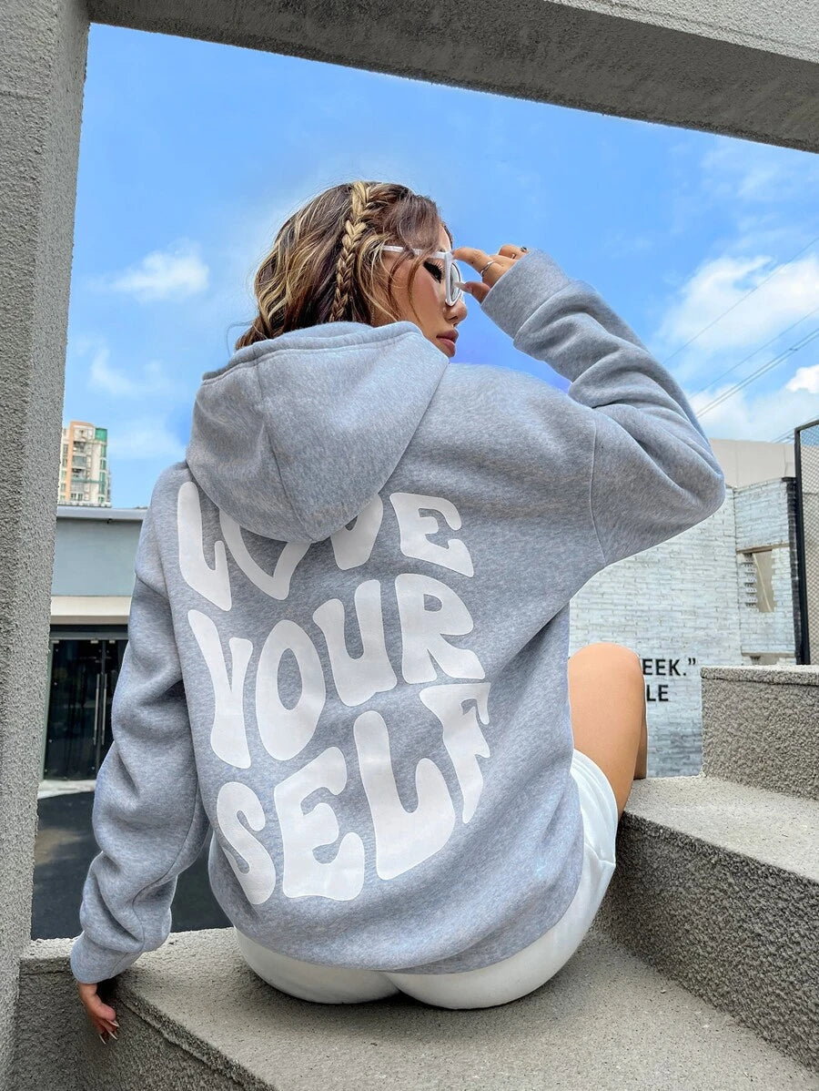 Sudadera con Capucha Suave para Mujer de Lujo – Estilo Cálido, Envolvente y Moderno.