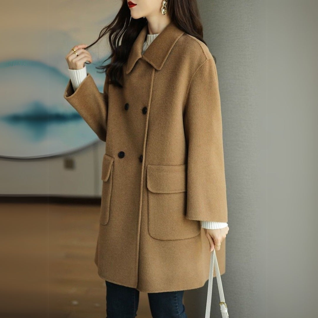 Elegante cappotto doppiopetto da donna – Formato capospalla alla moda