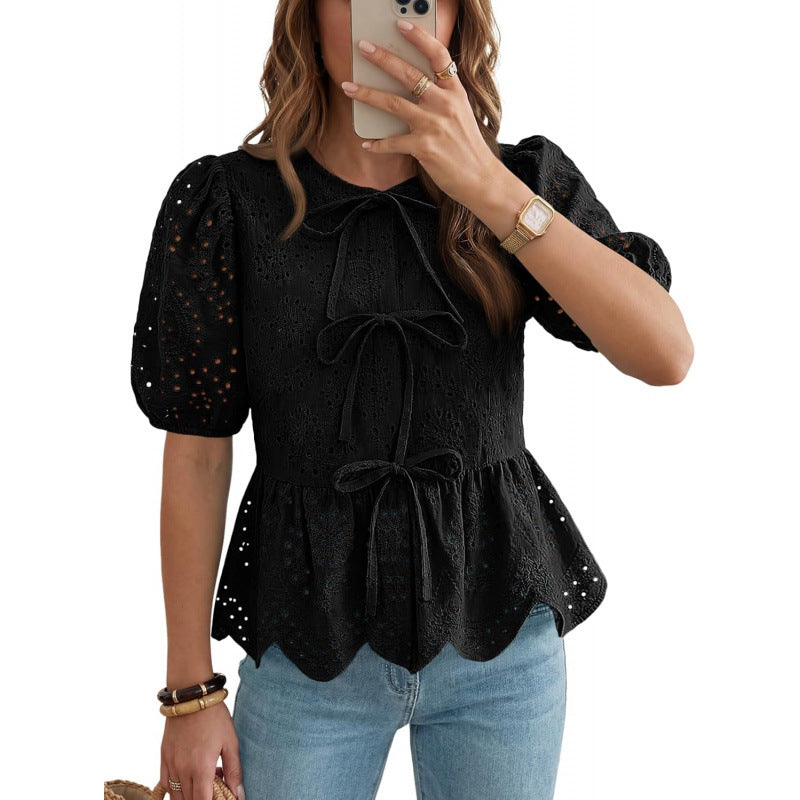 Top da donna con volant, maniche a sbuffo e cintura - Elegante e femminile