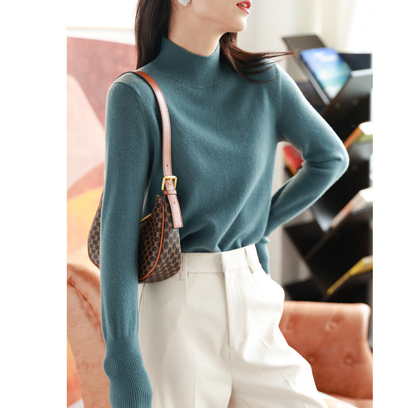 Pull basique pour femme à col montant - Doux et essentiel