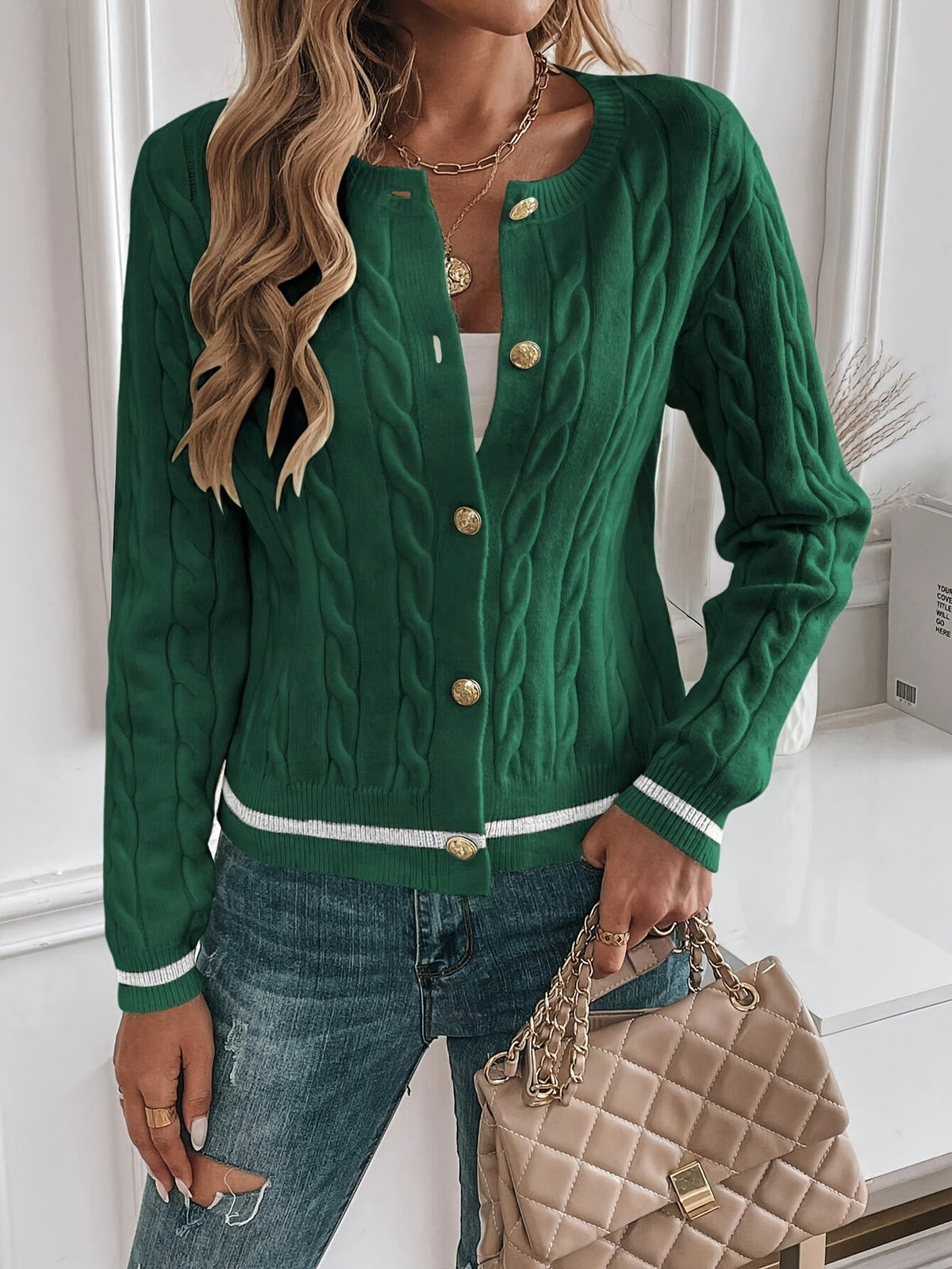 Women's cable-knit cardigan - Refined and soft