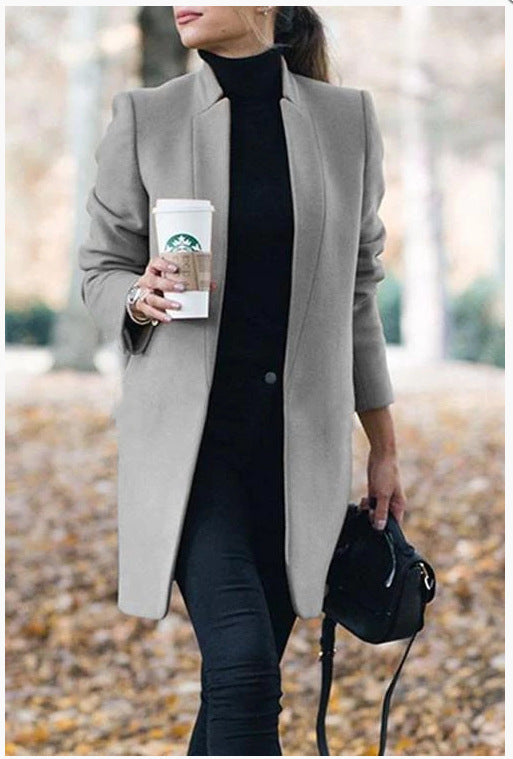 Cappotto semplice ed elegante da donna