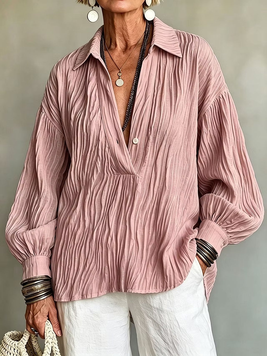 Chemise pour femme à col V et manches longues - Légère et élégante