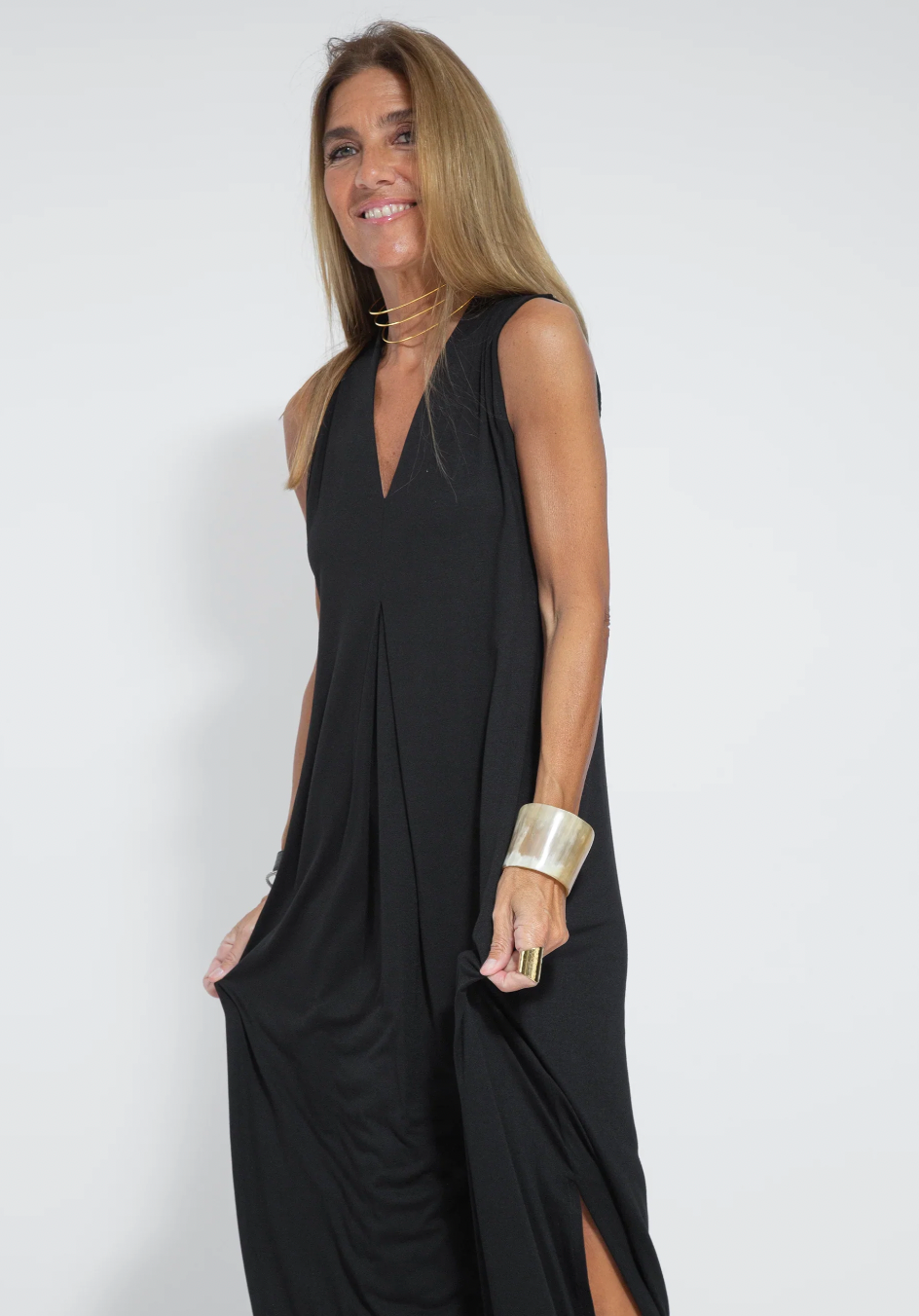 Elegante completo da donna composto da due pezzi - abito estivo e kimono a maniche lunghe