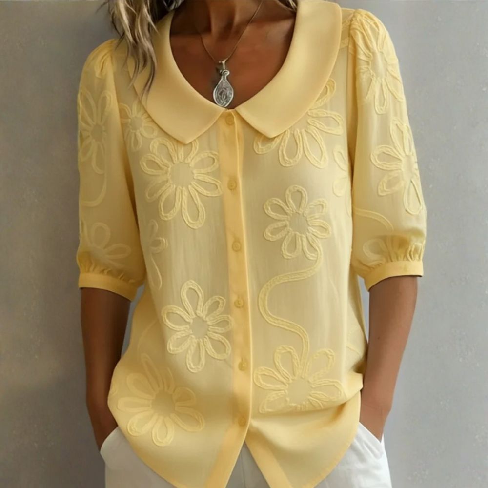 Camicetta elegante da donna con colletto arrotondato e dettagli floreali - Delicata e raffinata