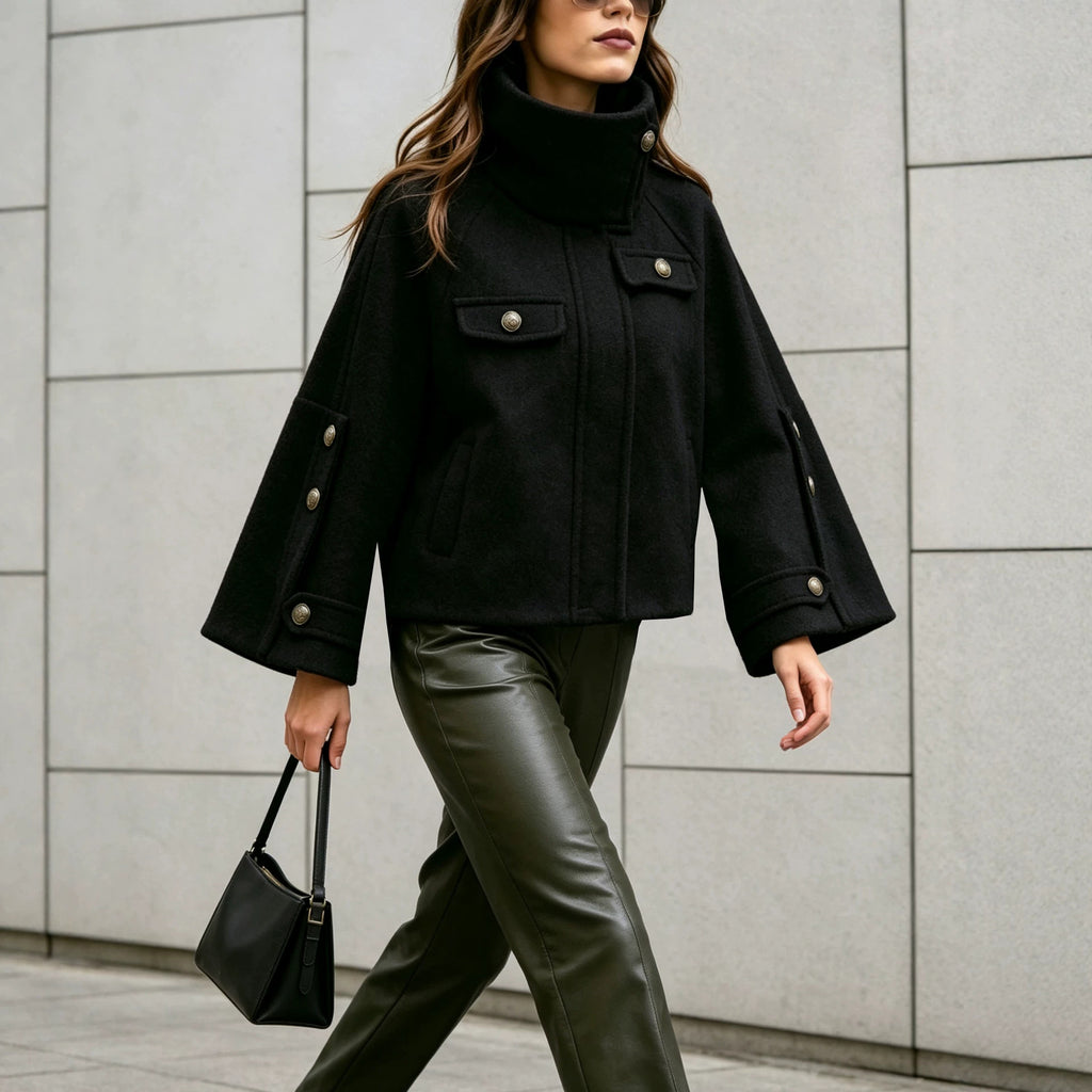 Cappotto corto donna ampio a collo alto - Elegante e caldo