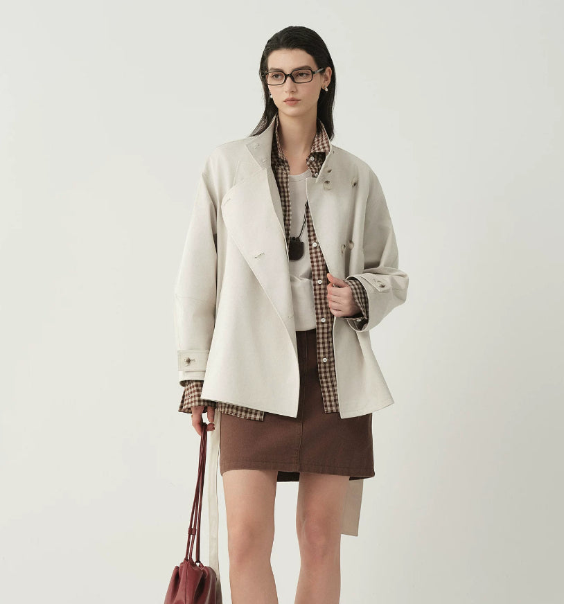 Giacca Donna Doppiopetto con Collo Alto – Stile Sartoriale Elegante Petite