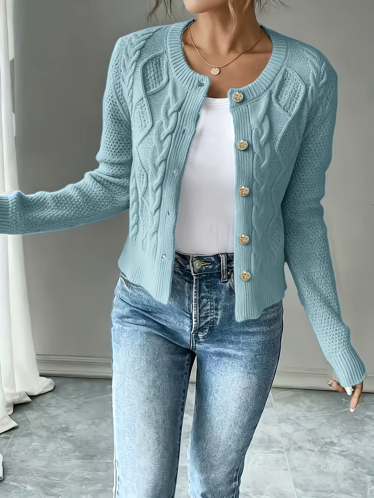 Cardigan donna a trecce con bottoni - Elegante e morbido
