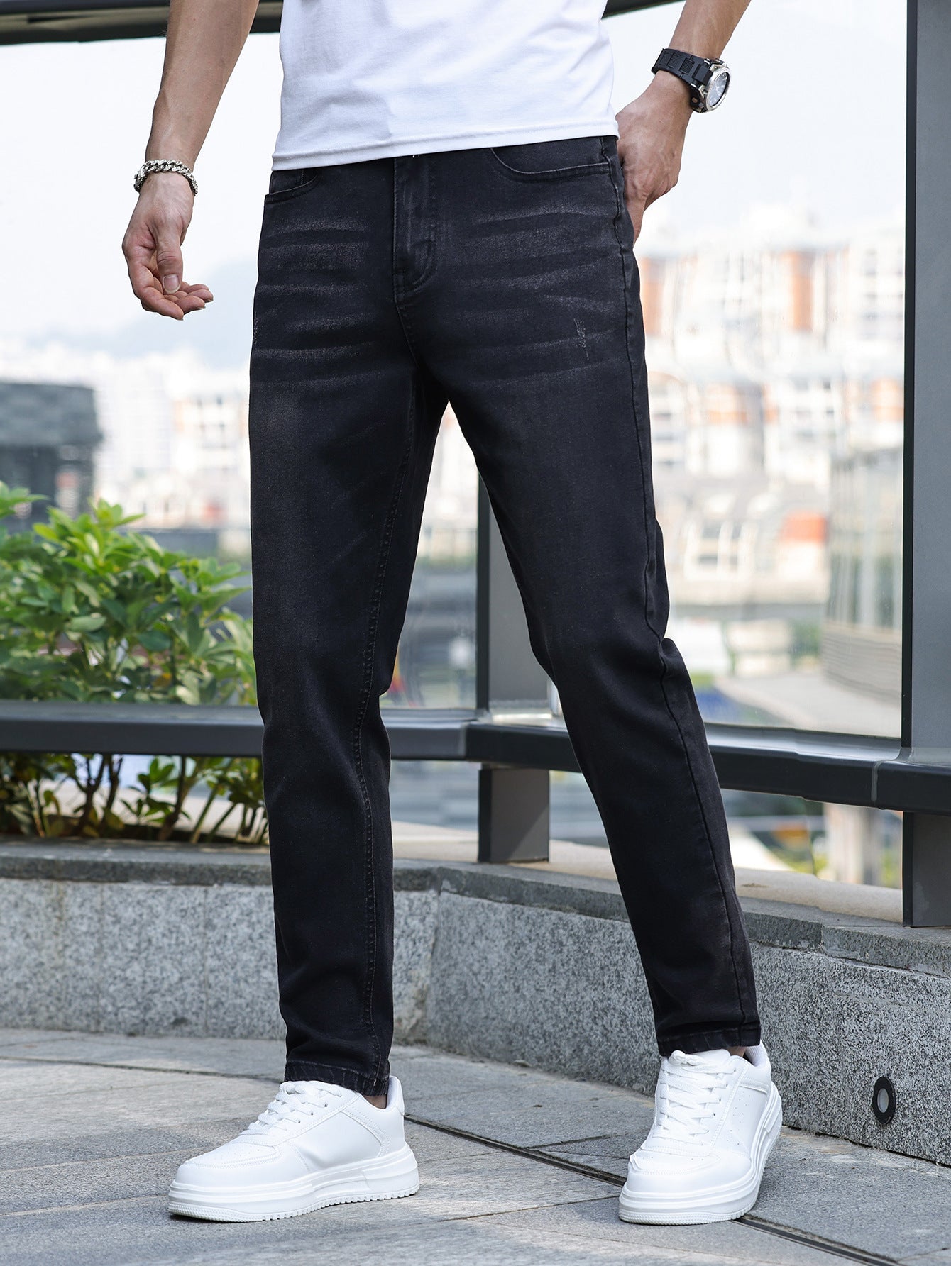 Jeans casual da uomo | Elasticizzati mediamente e dal design classico | Pantaloni in denim