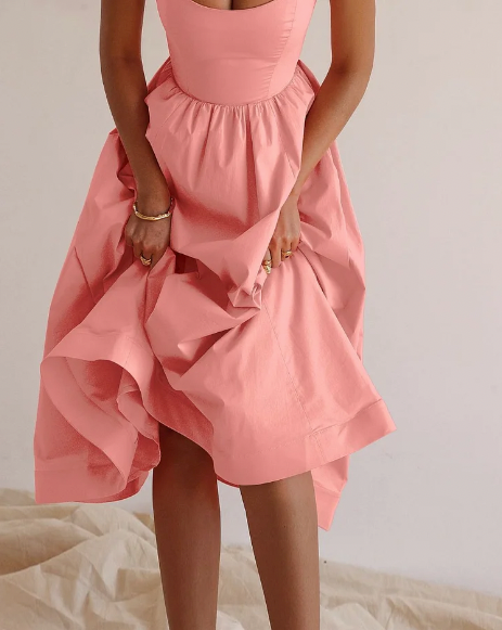 Splendido abito midi senza maniche da donna