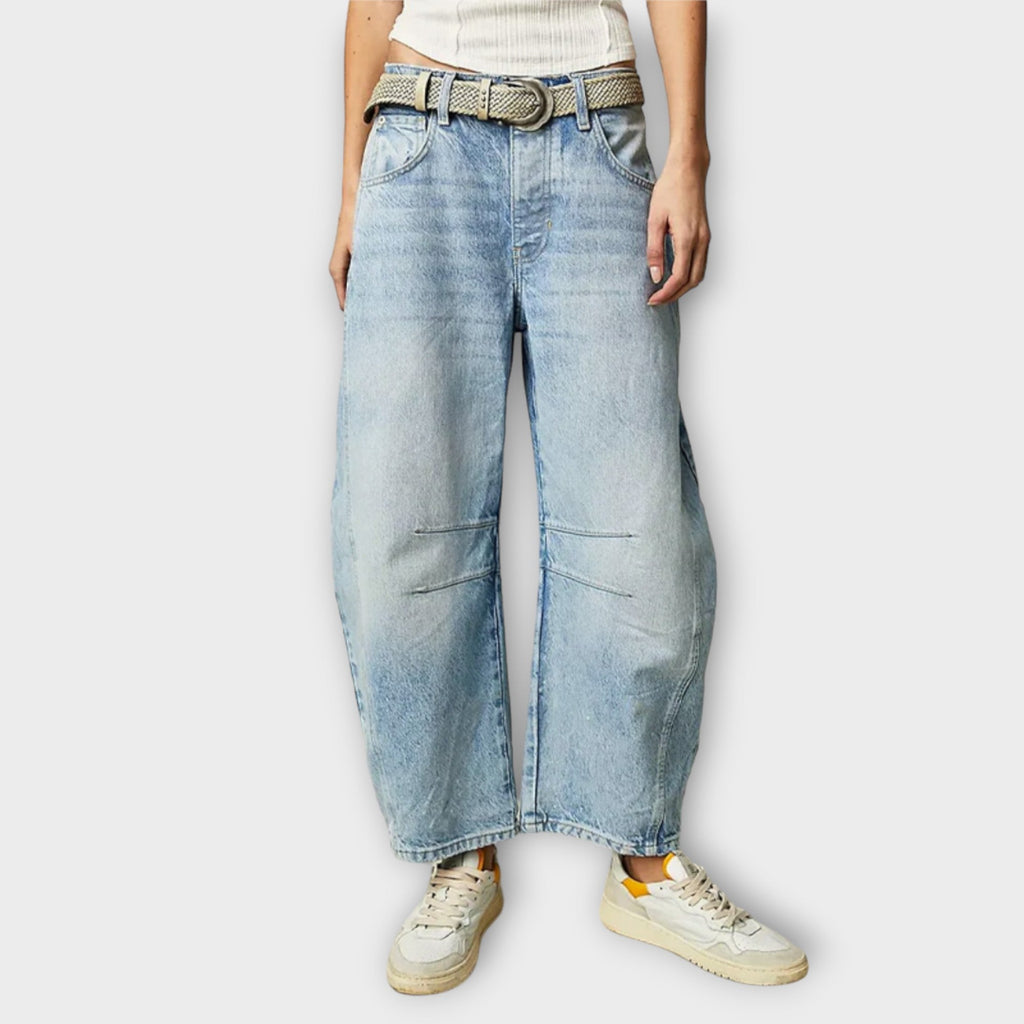 Jeans classici a gamba larga da donna