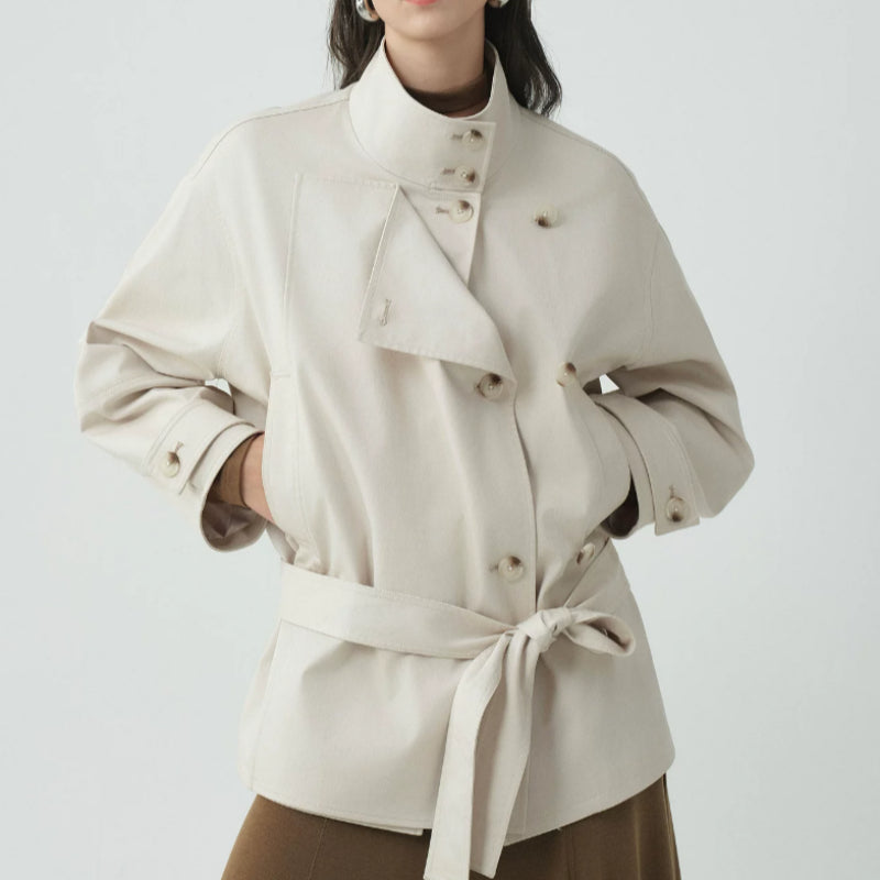 Giacca Donna Doppiopetto con Collo Alto – Stile Sartoriale Elegante Petite
