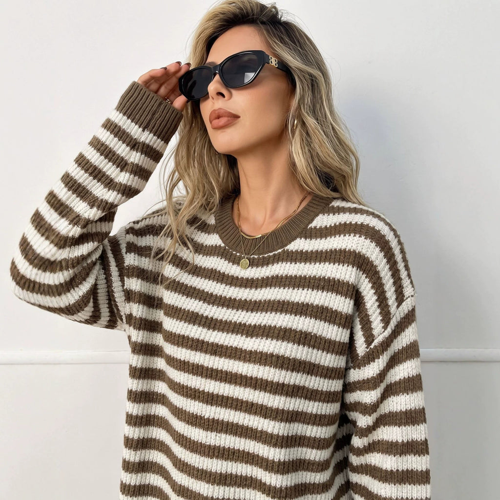Striped women's sweater with dropped sleeves - Soft and casual