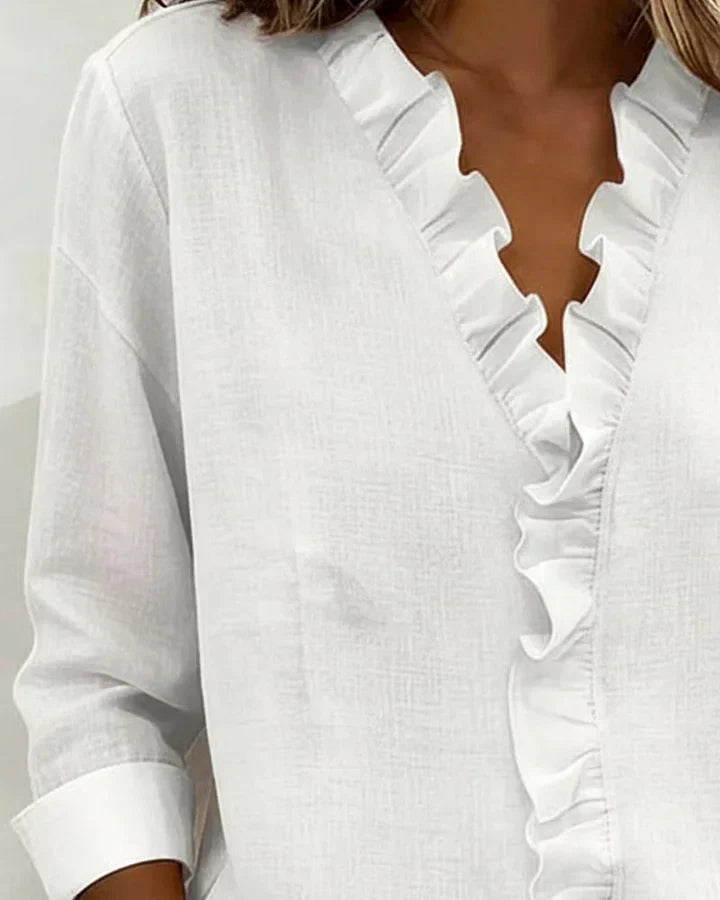 Lightweight women's blouse with a V-neck - Flowing and elegant