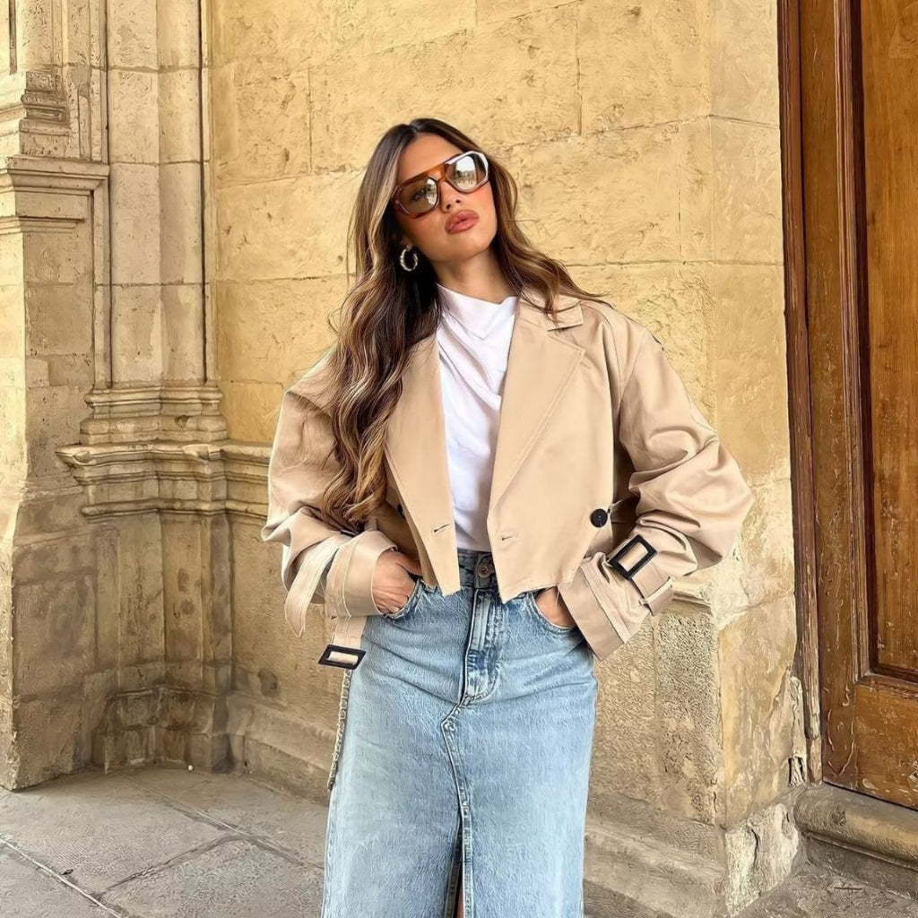 Trench corto da donna - stile doppiopetto corto con cintura