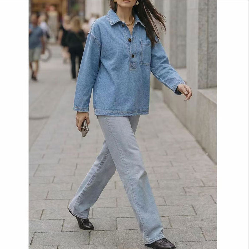 Chemise femme en denim bleu délavé - Vintage et décontractée