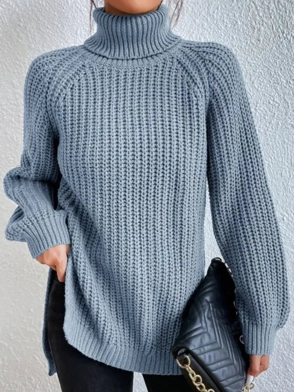 Maglione dolcevita da donna con maniche raglan e orlo spaccato