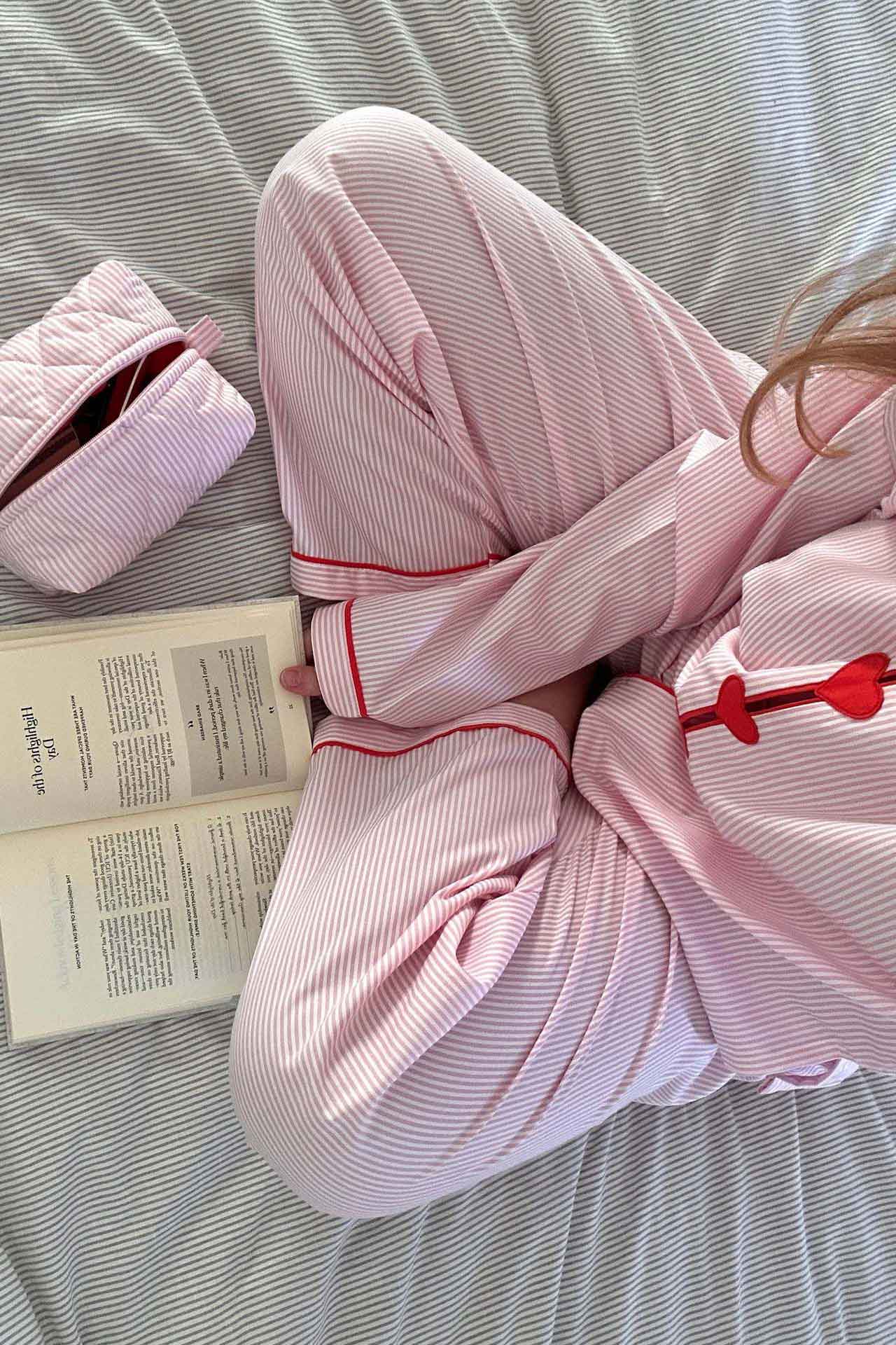 Pigiama da donna due pezzi con cuori - Morbido e confortevole