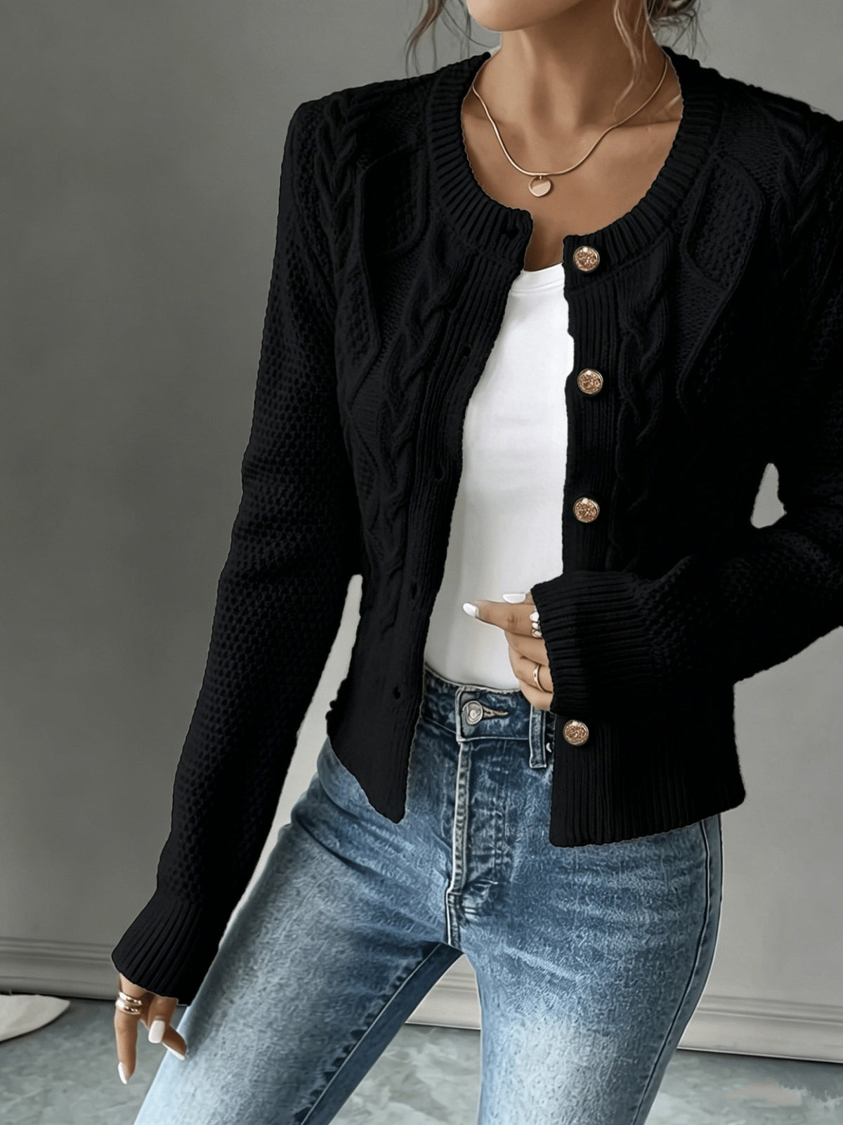 Cardigan donna a trecce con bottoni - Elegante e morbido