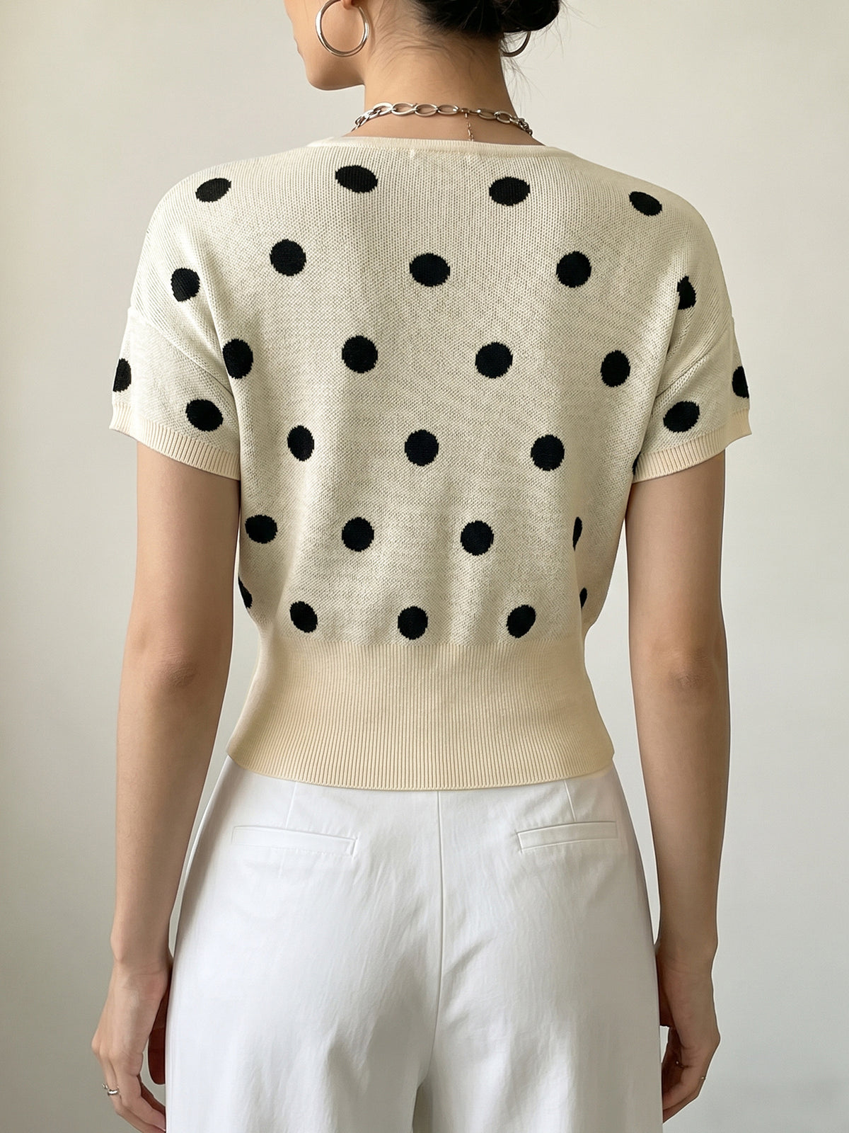 Top femme en maille à col V à pois - Léger et ravissant