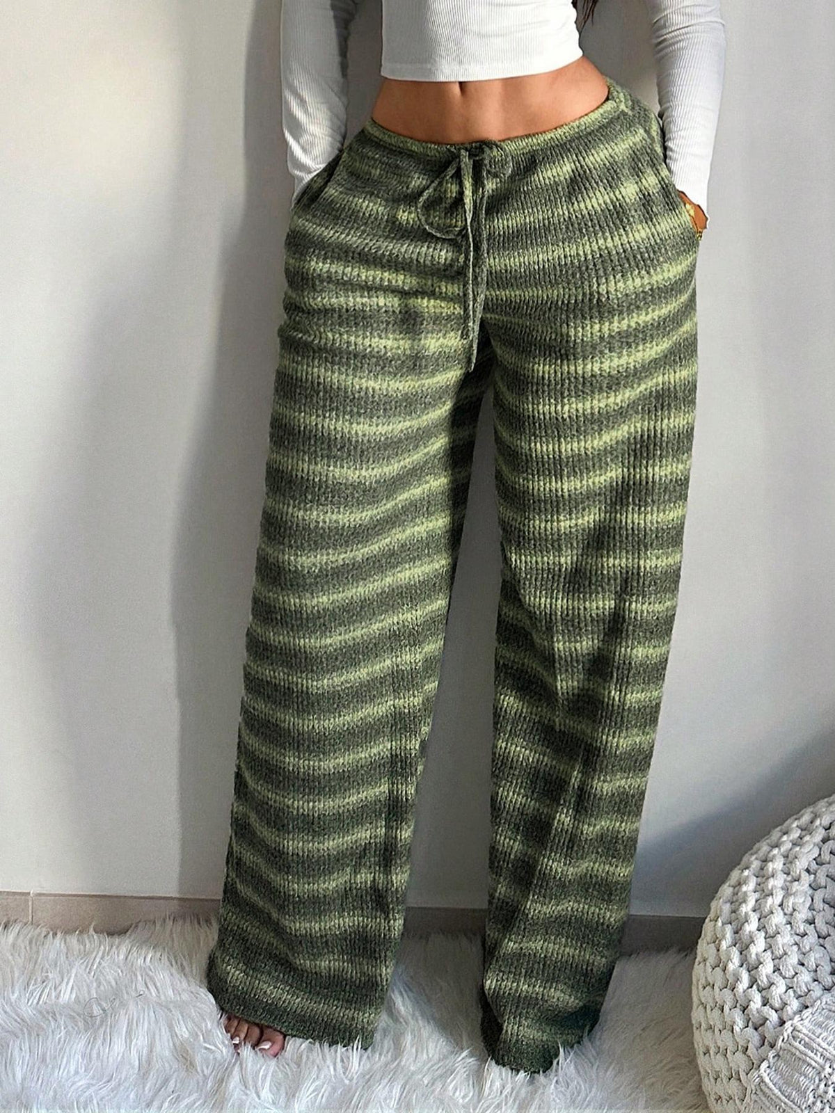 Pantalon femme rayé et ample - Fluide et confortable