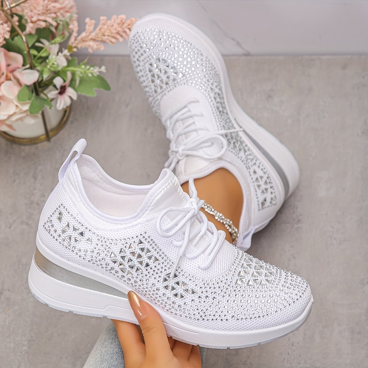 Sneakers donna con supporto arco e dettagli strass - Comode e moderne