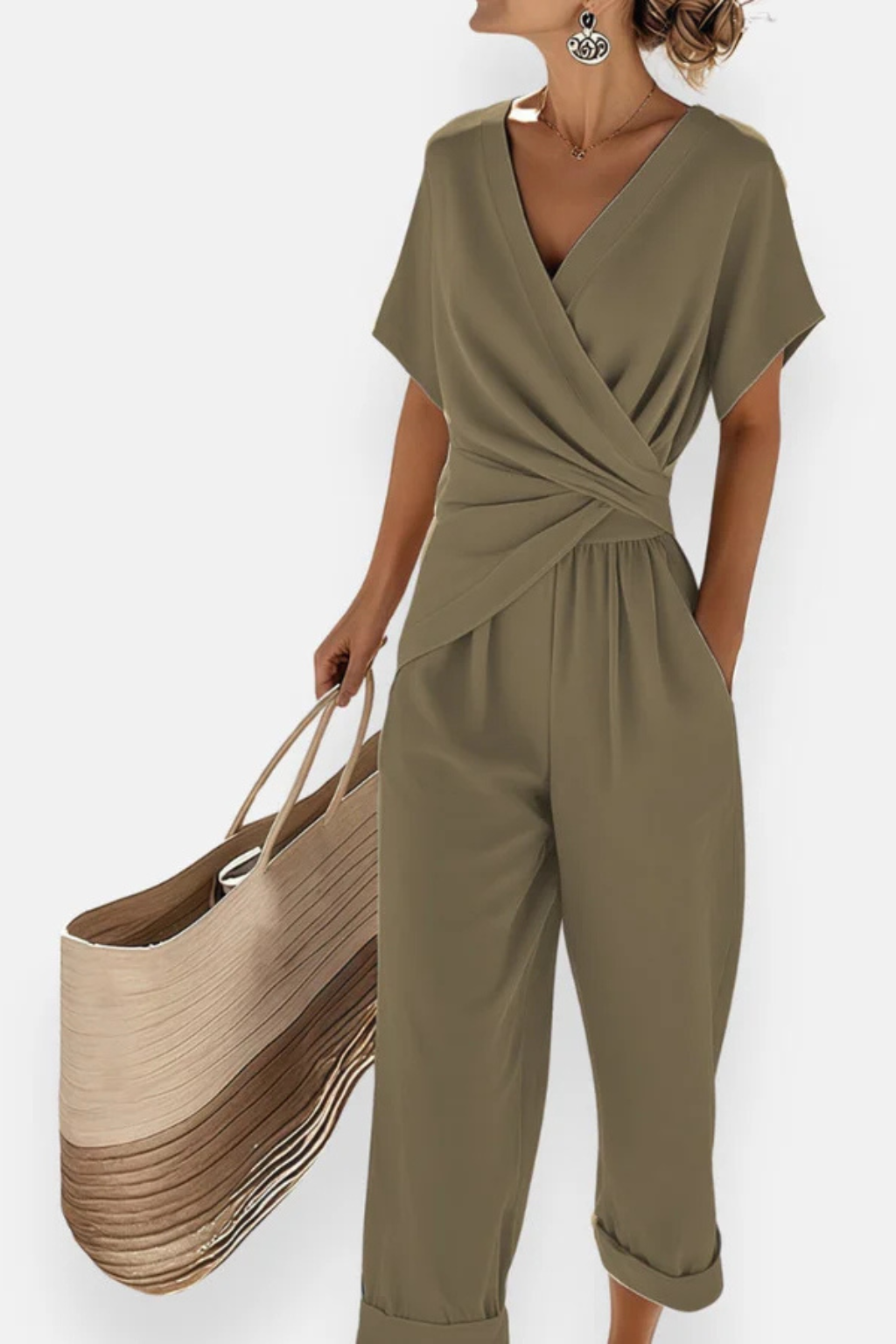 Tuta corta da donna con scollo a portafoglio - maniche corte e tasche, stile casual estivo