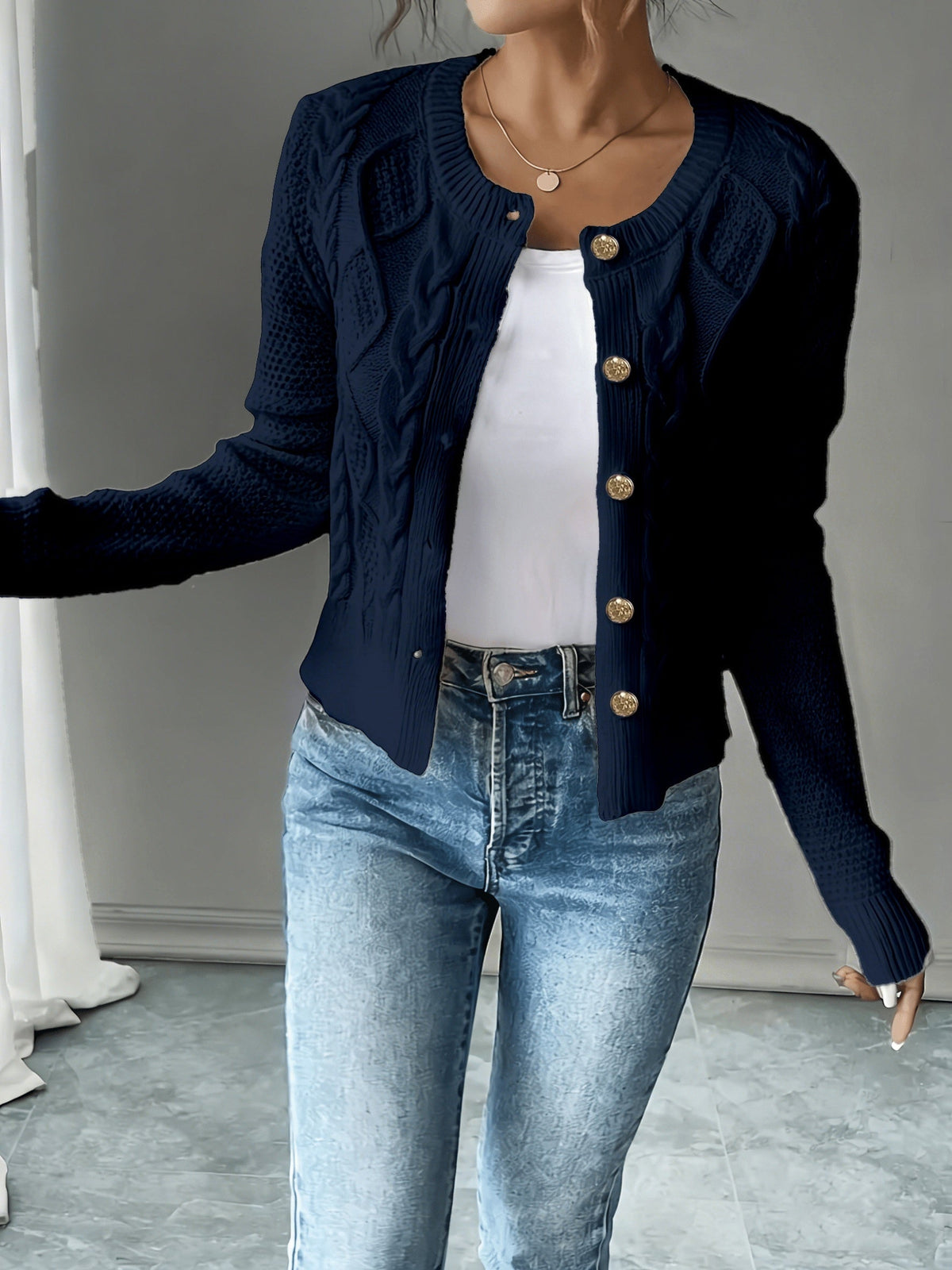 Cardigan donna a trecce con bottoni - Elegante e morbido