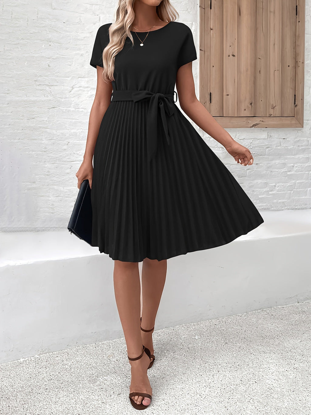 Abito lungo - un'eleganza fluida per un'estate raffinata.