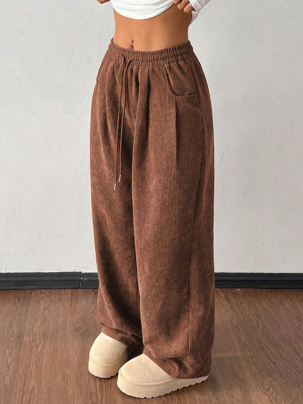 Pantalon femme en velours côtelé - Doux et tendance