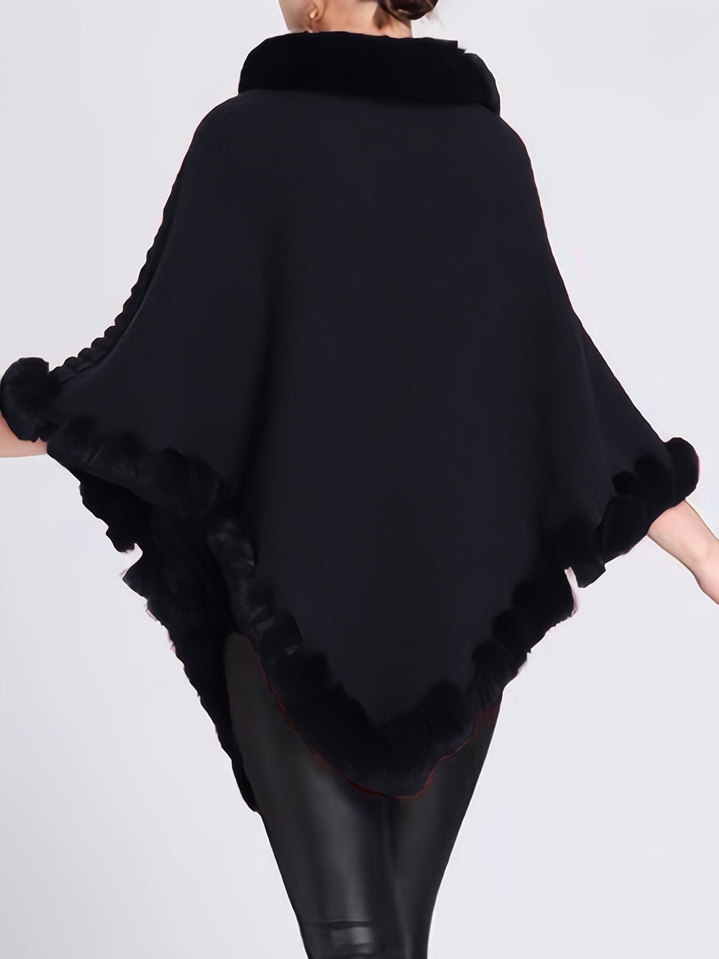Elegante poncho lavorato a maglia da donna con bordo in pelliccia – Morbido mantello invernale in acrilico