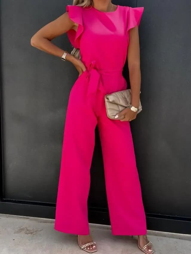 Tuta comoda ed elegante da donna con maniche arricciate
