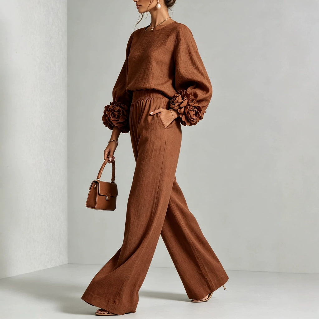 Ensemble femme avec top à poignets fleuris et pantalon ample – Élégant et décontracté
