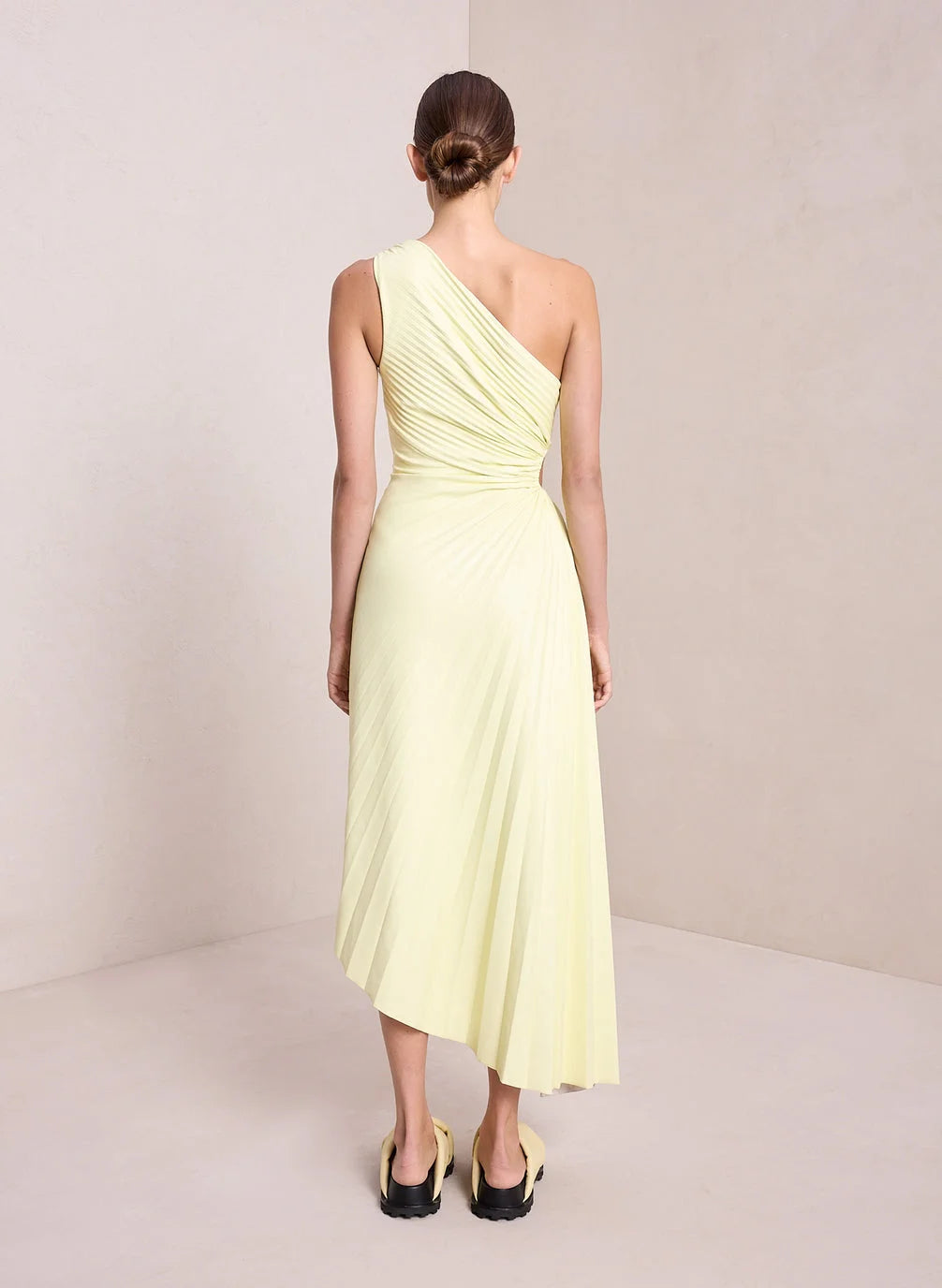 Abito maxi monospalla plissettato da donna - Elegante e fluido