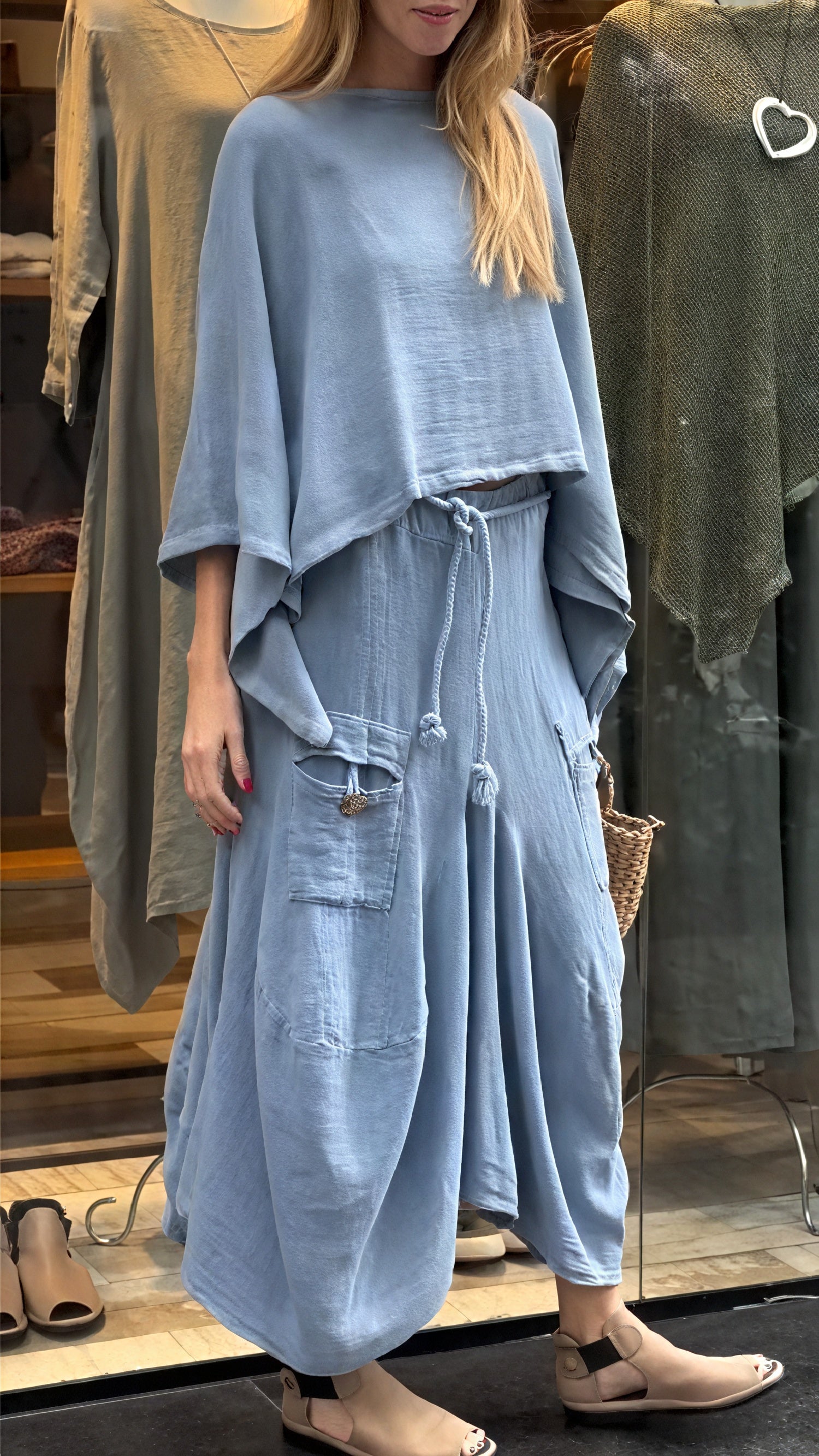 Completo da donna in 2 pezzi, vestibilità comoda: top a gamba larga e pantaloni fluidi con tasche