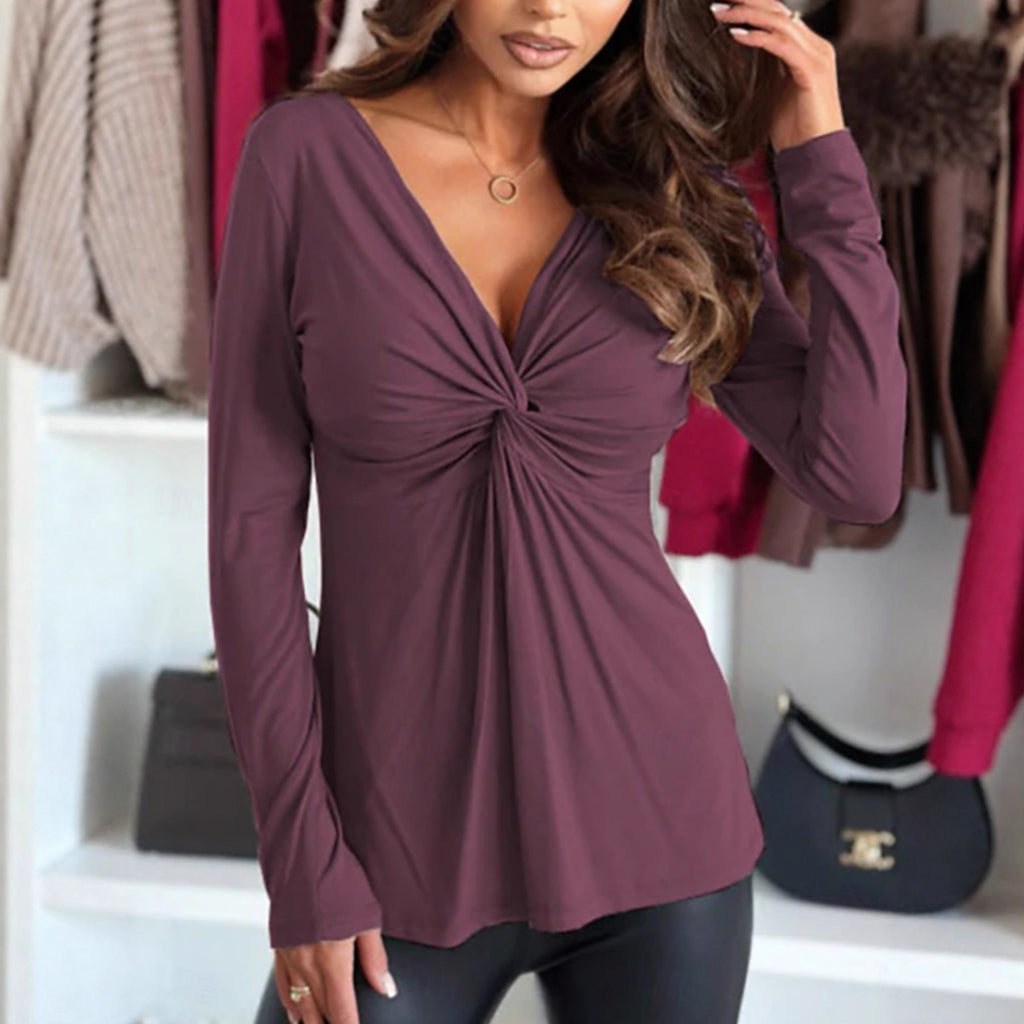 Solid-color women's top with long sleeves, a V-neck, and pleats – Fluid and elegant